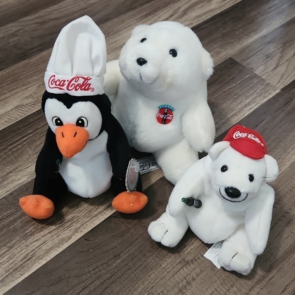3-Coca-Cola 1997/ set/lot 2-Polar Bears/1-penguin plush